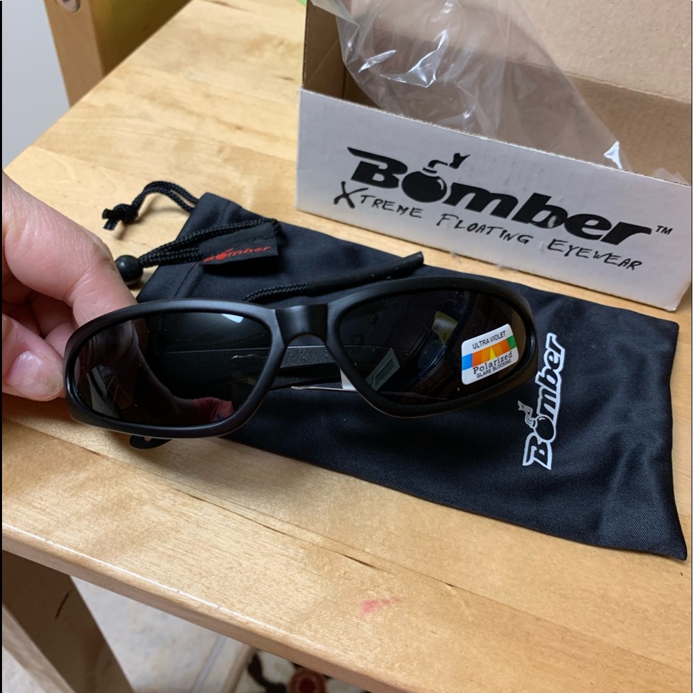 Bomber floating sunglasses